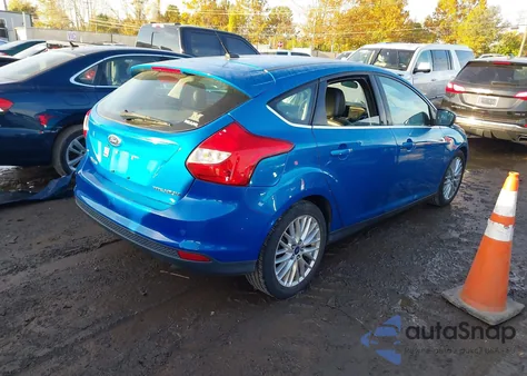 2014 Ford Focus Titanium из США, поврежденный, VIN 1FADP3N28EL298334